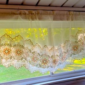 Vintage Curtains BEAUTIFUL LOOK